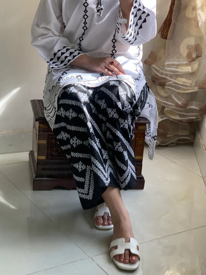 Saya (Stitched 2 Pcs)