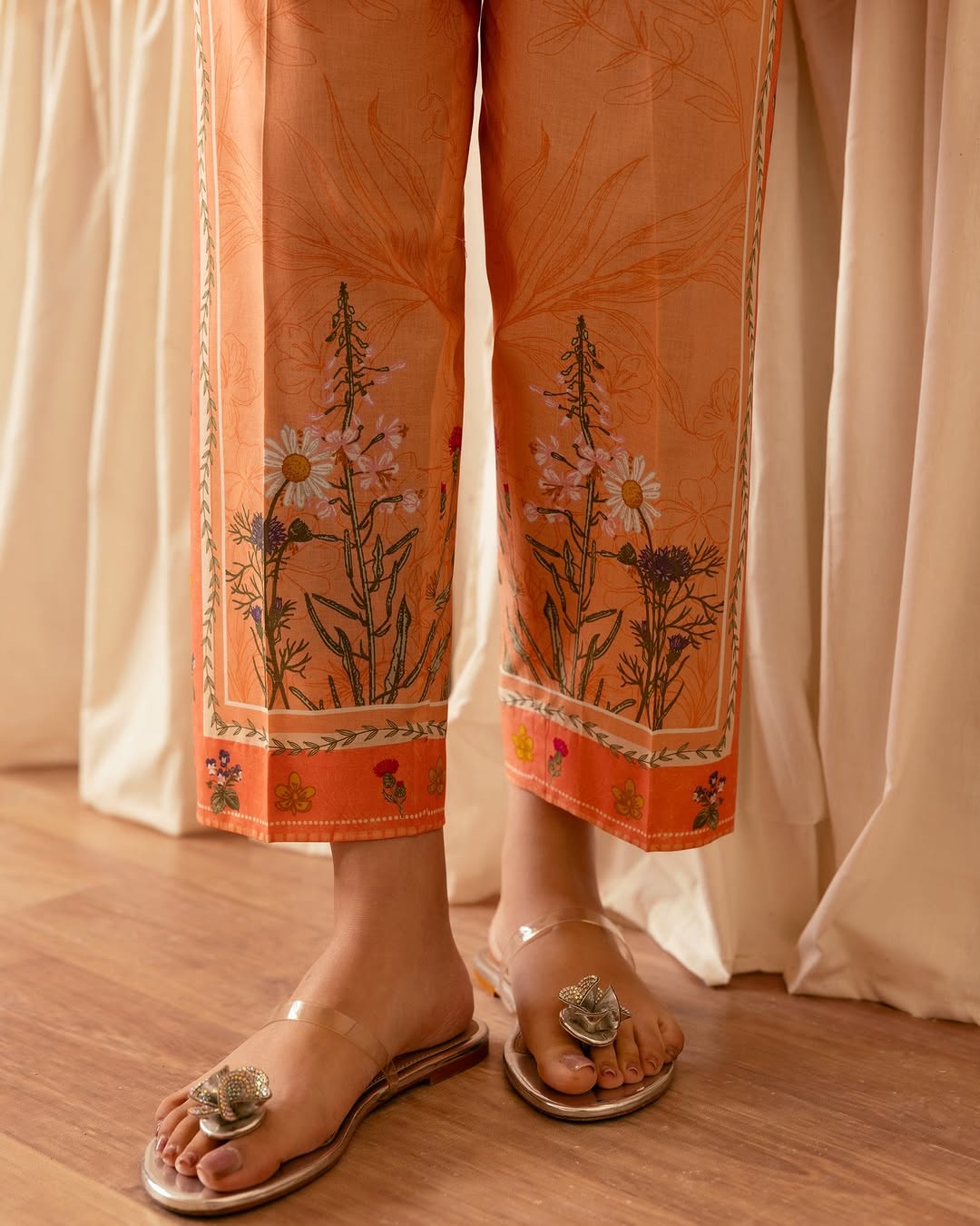 Onika (Digital 2 Pcs)