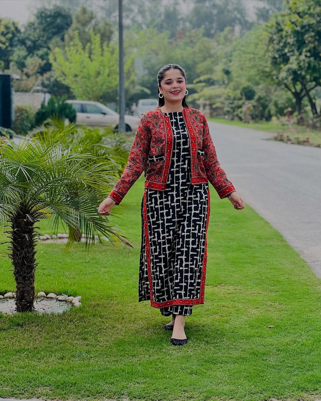 Niloofar (Digital 2 Pcs) With Koti