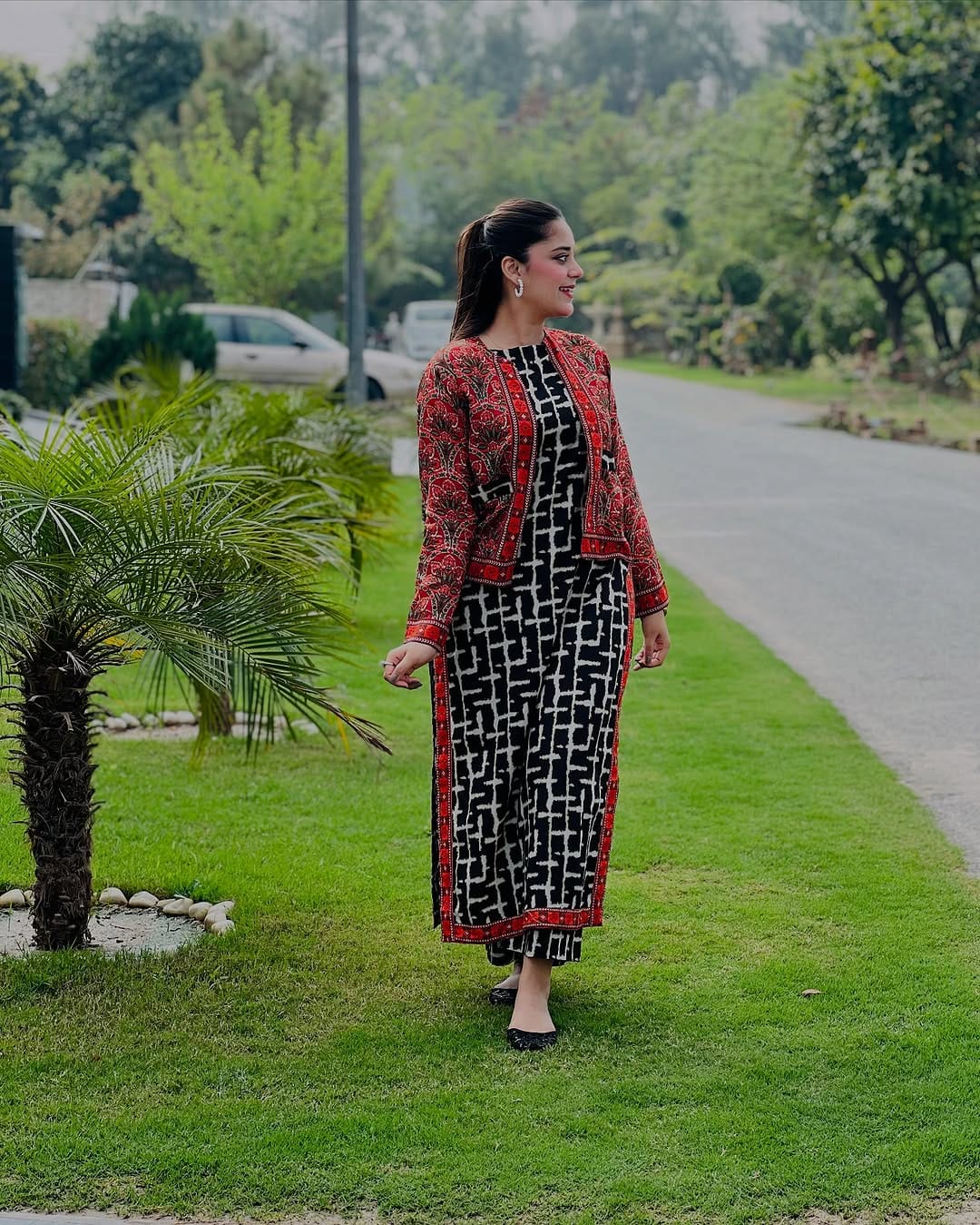 Niloofar (Digital 2 Pcs) With Koti