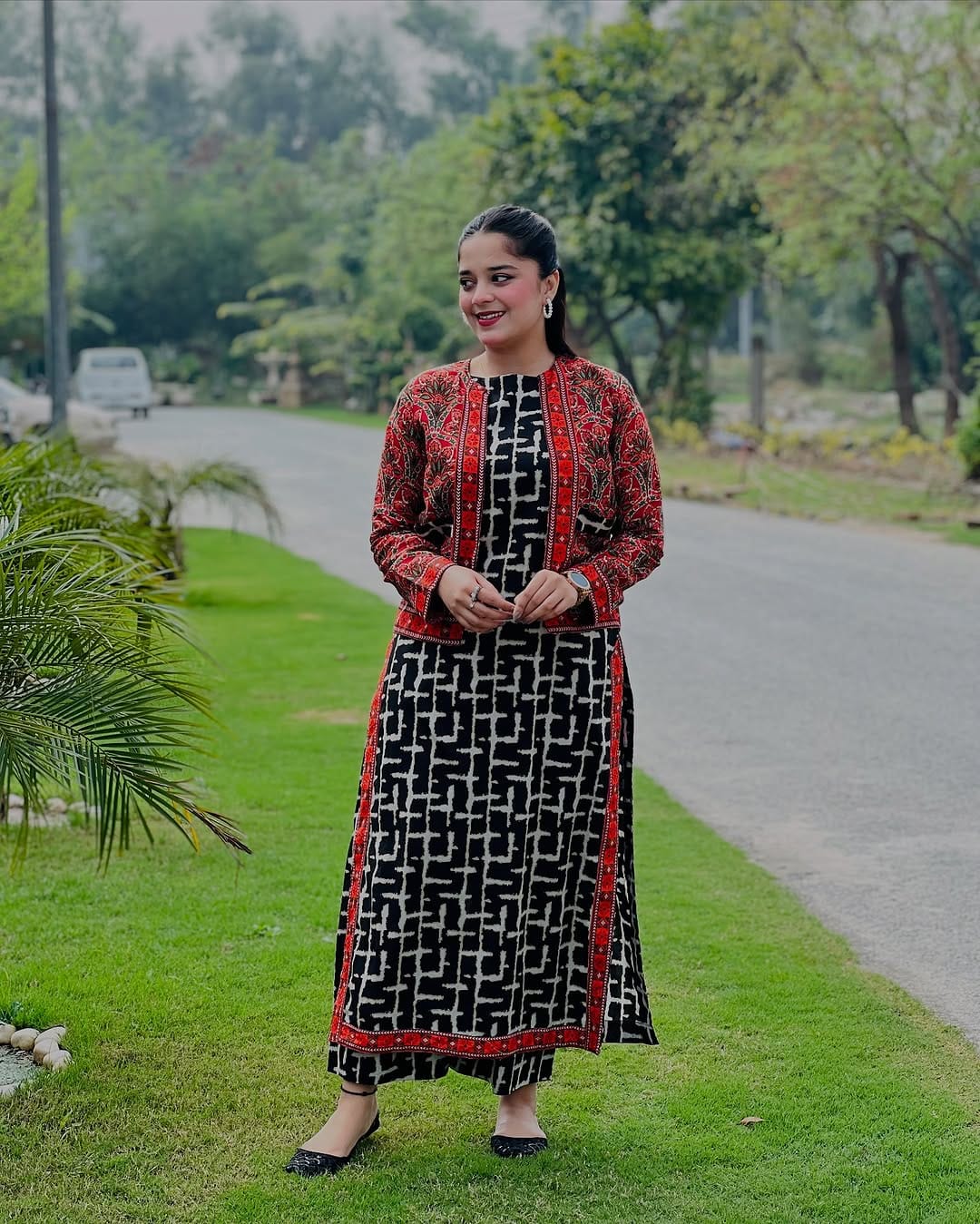 Niloofar (Digital 2 Pcs) With Koti