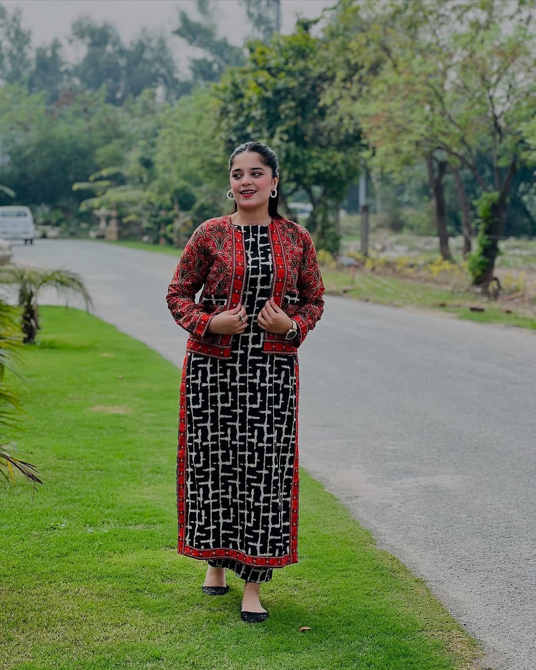 Niloofar (Digital 2 Pcs) With Koti