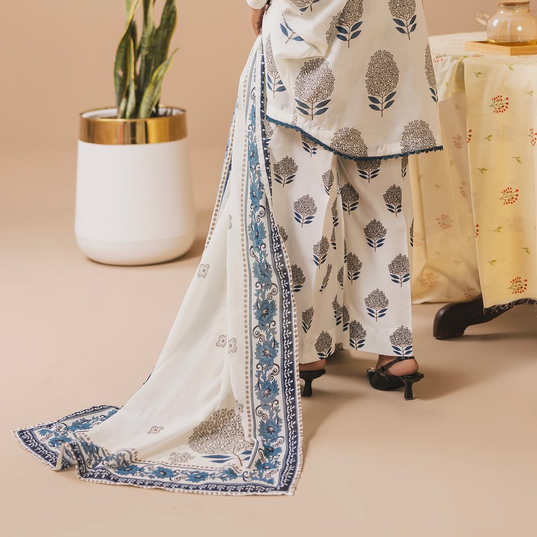 NOOR ZAAR (Stitched 3 Pcs)