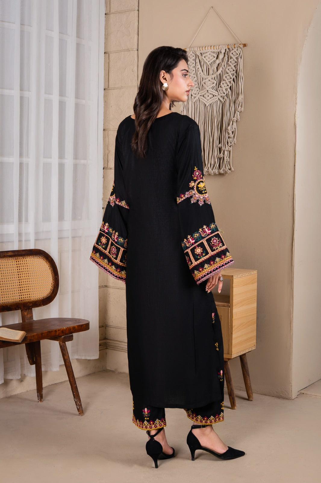 Luna (Embroided 2 PCs)