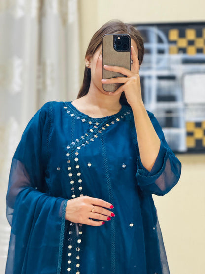 Mahnoor  ( Stitched 3 Pcs )