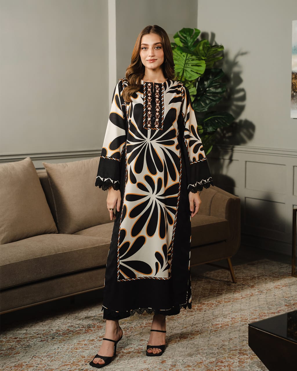 Lulusar black ( Stitched 2 Pcs )